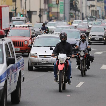 DONAR CARROS Y MOTOS EN LIMA